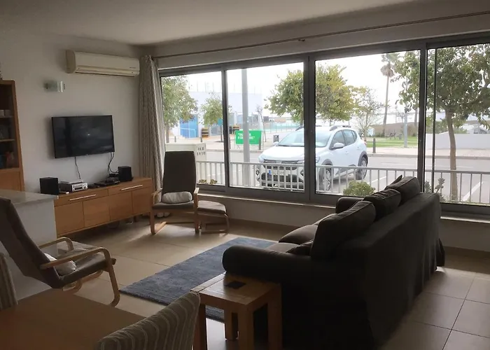 Rainha Juliana דירה *